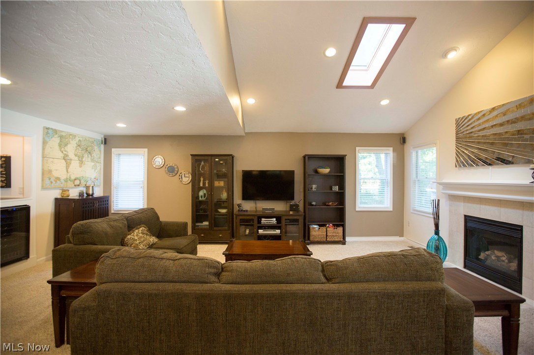 Alden B Hare Cos Lyndhurst Ma - Residential