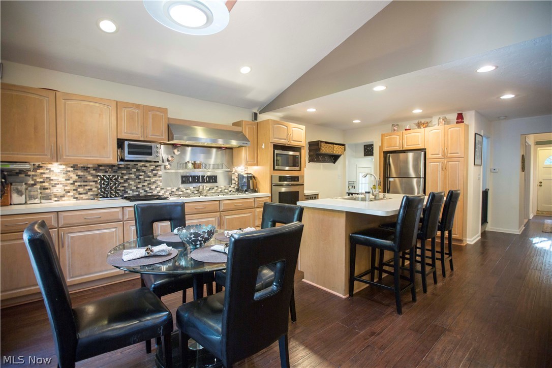 Alden B Hare Cos Lyndhurst Ma - Residential