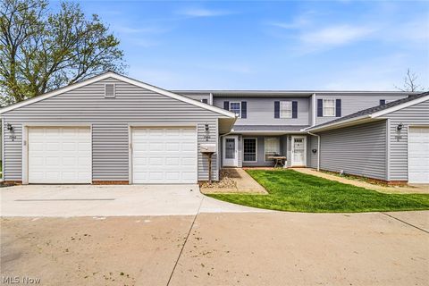 Condo For Sale - 7982 Colonial Drive<br/> Lake County, Mentor, OH 44060