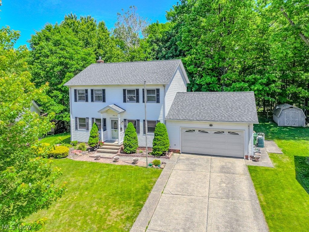 Photo of 647 Robin Drive, Eastlake, OH 44095 (MLS # 5214392)