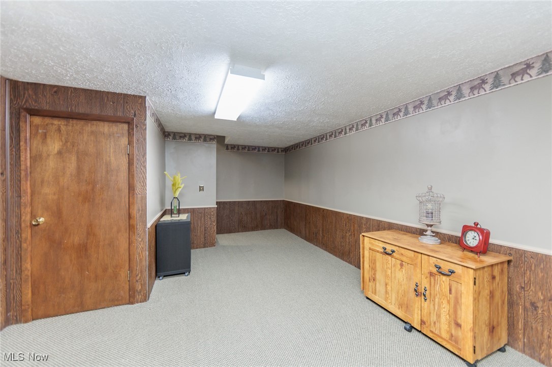 16984 Bear Creek Lane, Strongsville, Ohio image 40
