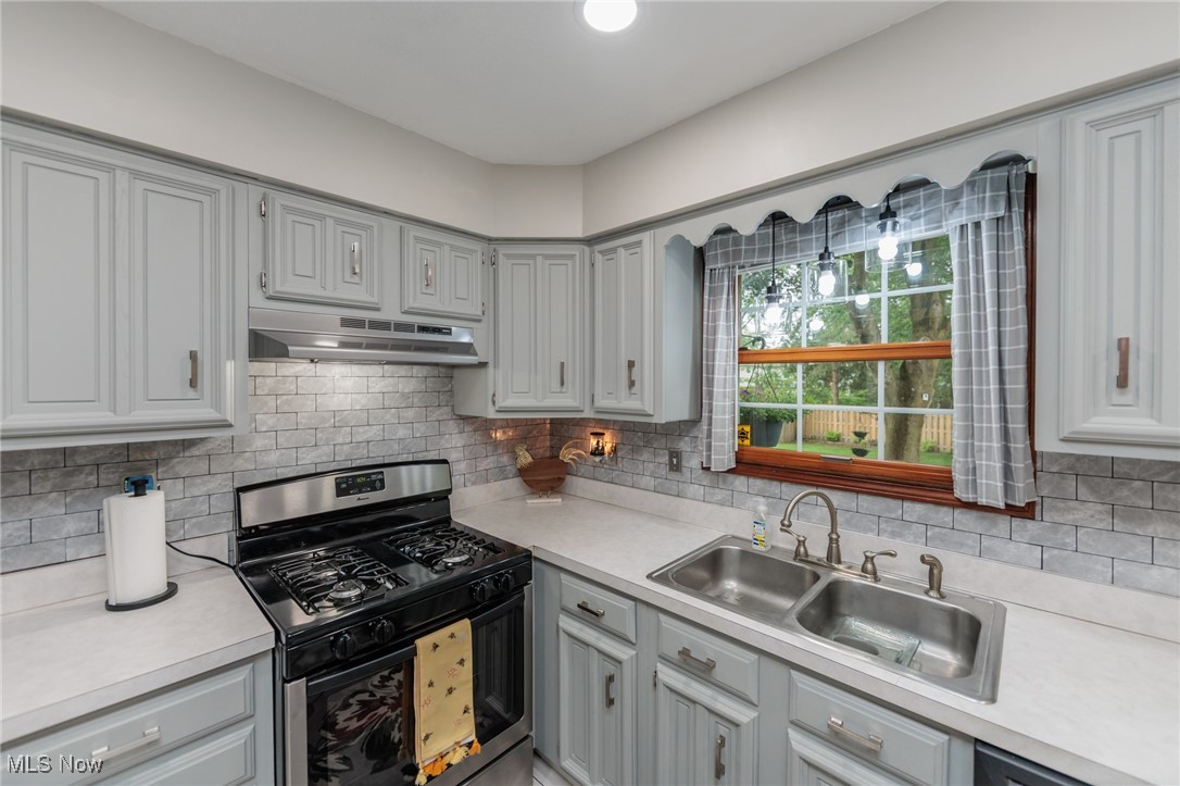 16984 Bear Creek Lane, Strongsville, Ohio image 12
