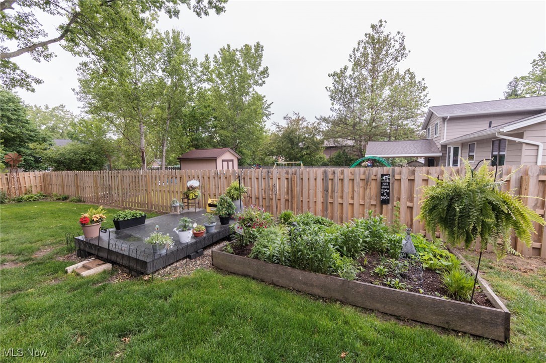 16984 Bear Creek Lane, Strongsville, Ohio image 46