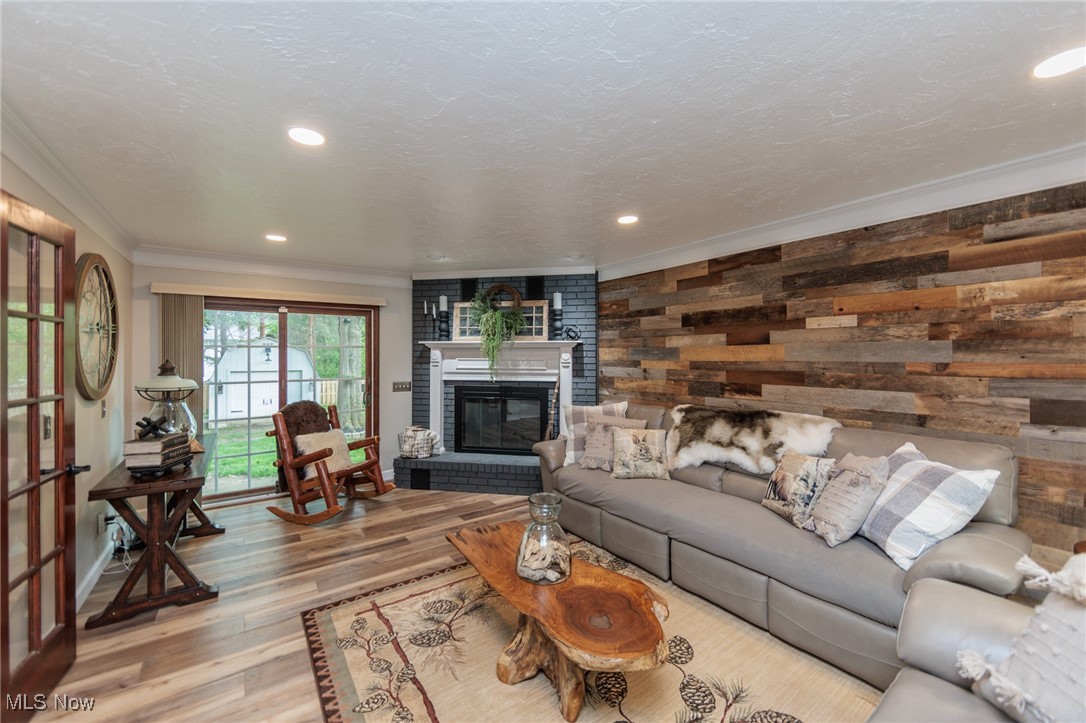 16984 Bear Creek Lane, Strongsville, Ohio image 4