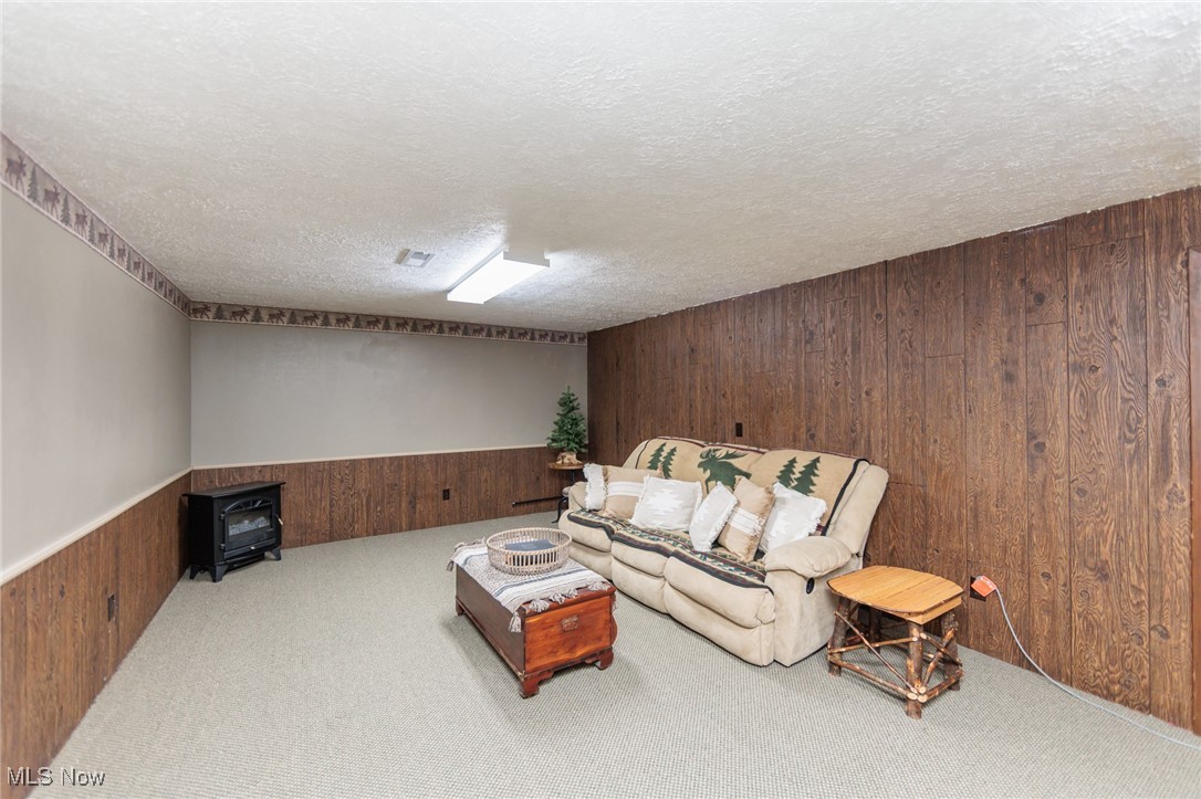 16984 Bear Creek Lane, Strongsville, Ohio image 38