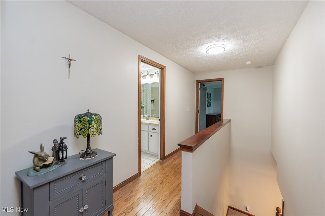 16984 Bear Creek Lane, Strongsville, Ohio image 23