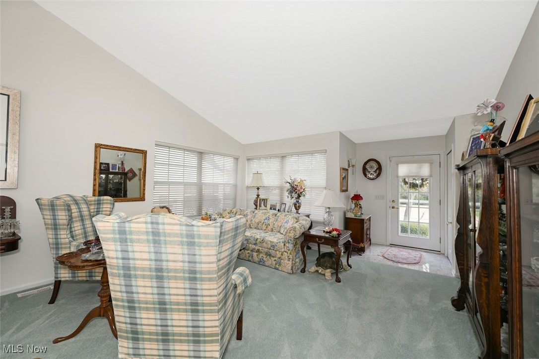 194 Kensington Court, Aurora, Ohio image 7