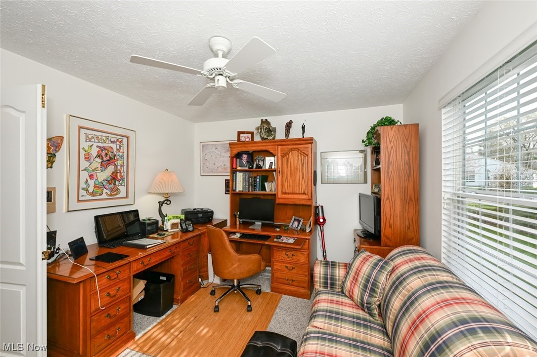 194 Kensington Court, Aurora, Ohio image 16