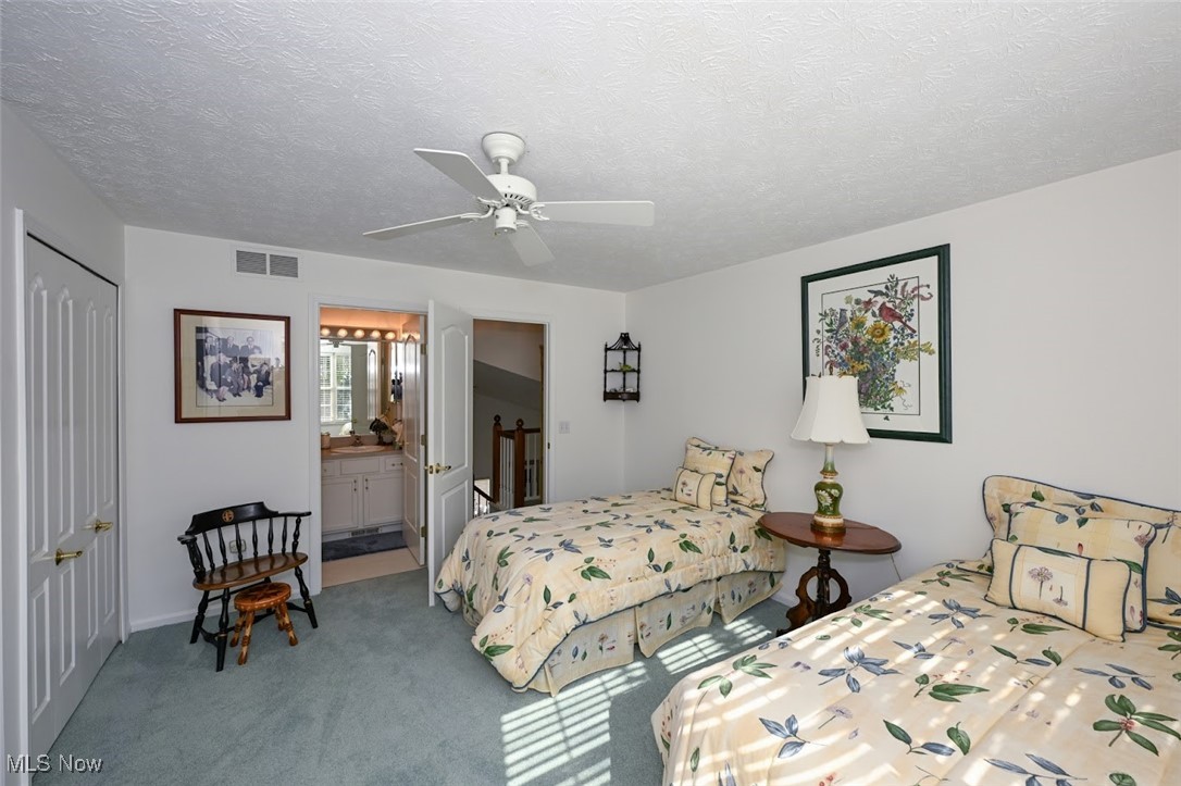 194 Kensington Court, Aurora, Ohio image 27