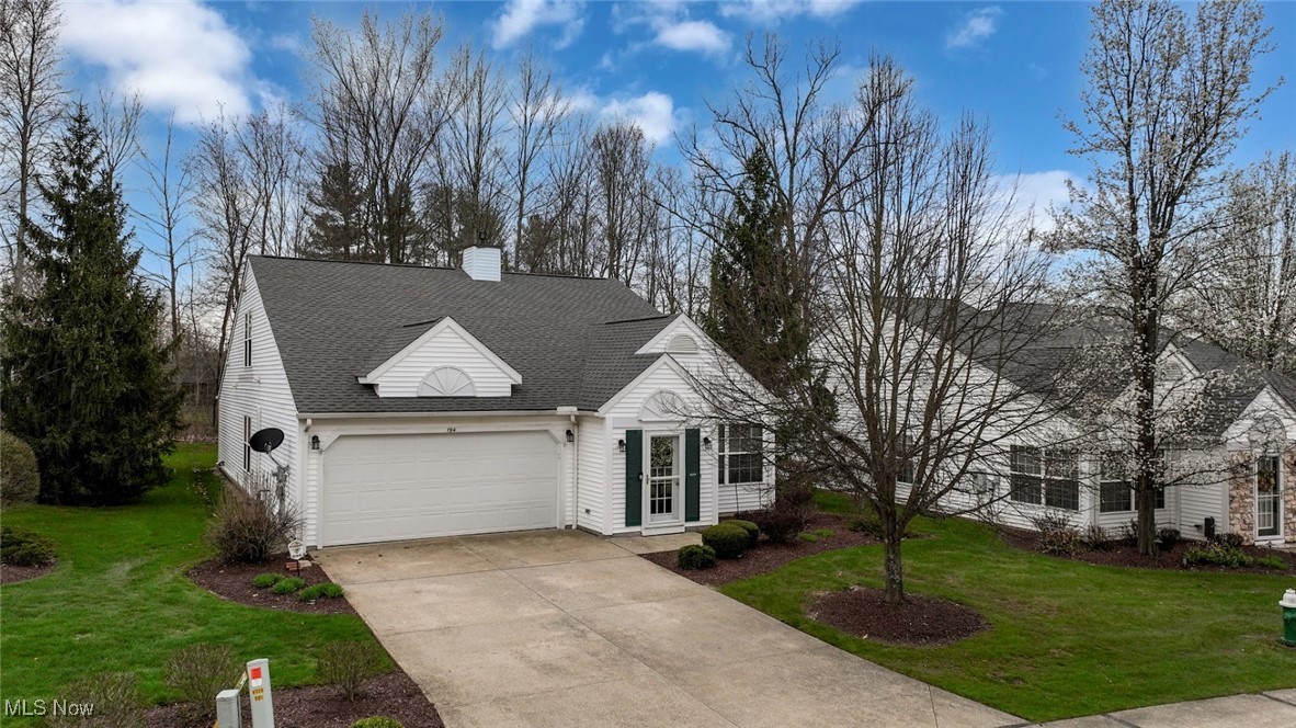 194 Kensington Court, Aurora, Ohio image 3