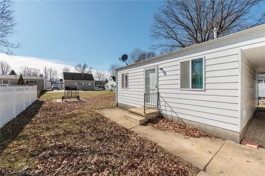 Photo of 1144 Sutherland Avenue, Akron, OH 44314 (MLS # 5189734)