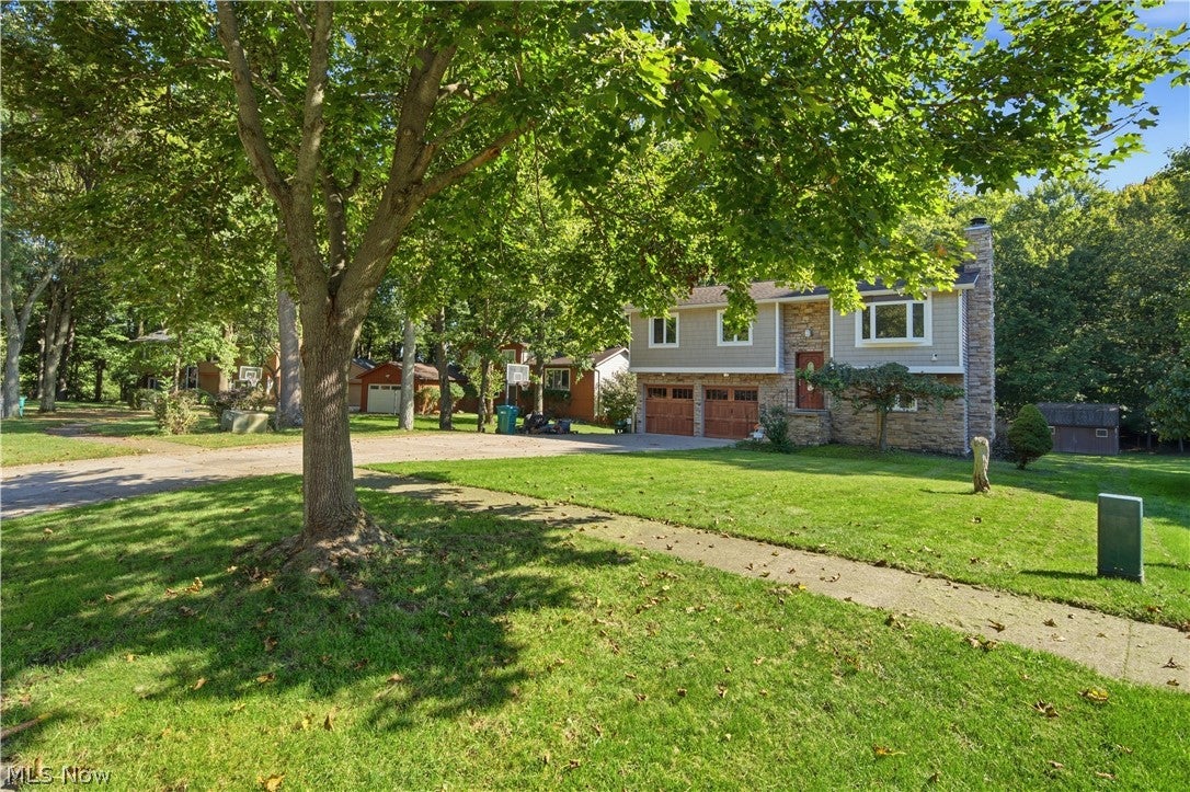 10459 Woodchuck Court