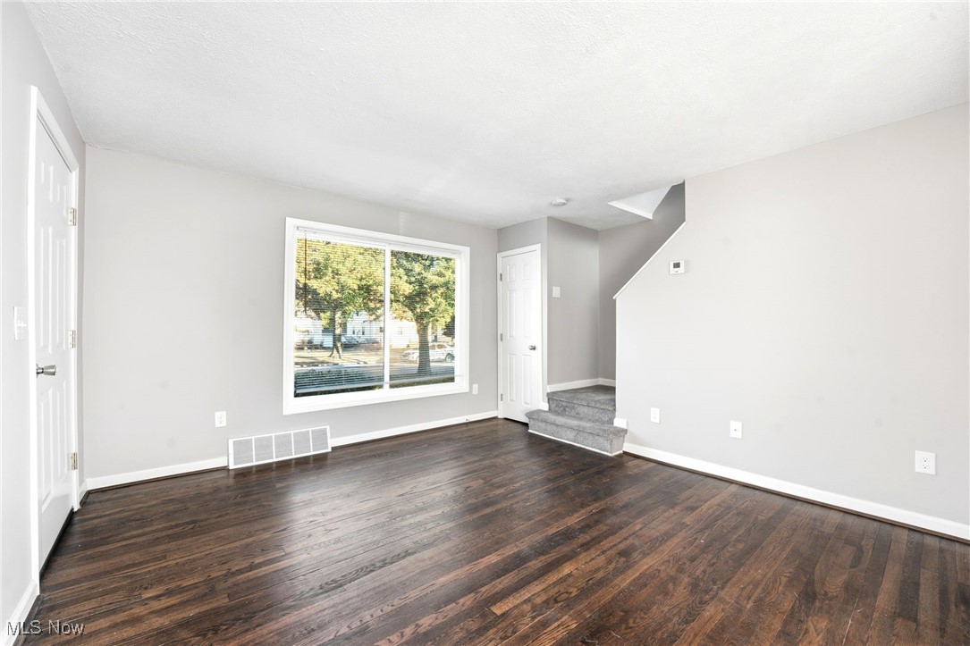 Memphis Villas - Residential