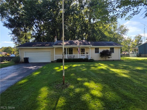 Homes For Sale - 46429 Dogwood Circle<br/> New Waterford, OH 44445