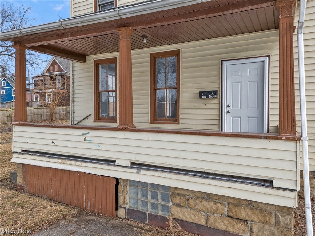 1258 Minerva Court NW
