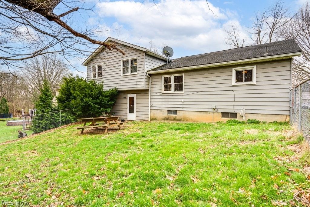 Photo of 454 Westwood Avenue, Wadsworth, OH 44281 (MLS # 5198889)