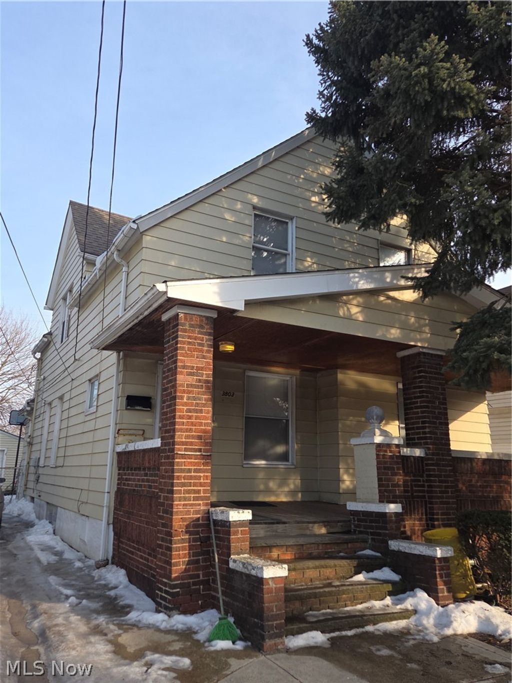 Photo of 3803 E 50th Street #DOWN, Cleveland, OH 44105 (MLS # 5191283)