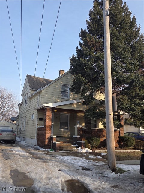 Multifamily For Rent - 3803 E 50th Street #DOWN<br/> Cleveland, OH 44105