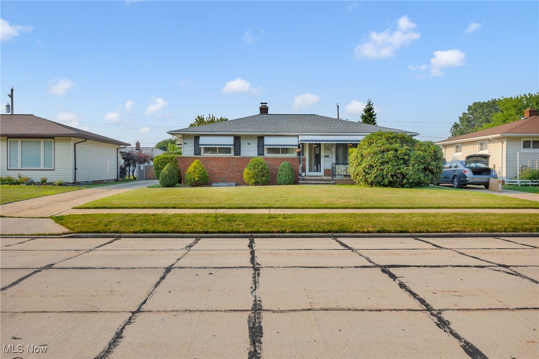 651 E Meadowlawn Boulevard