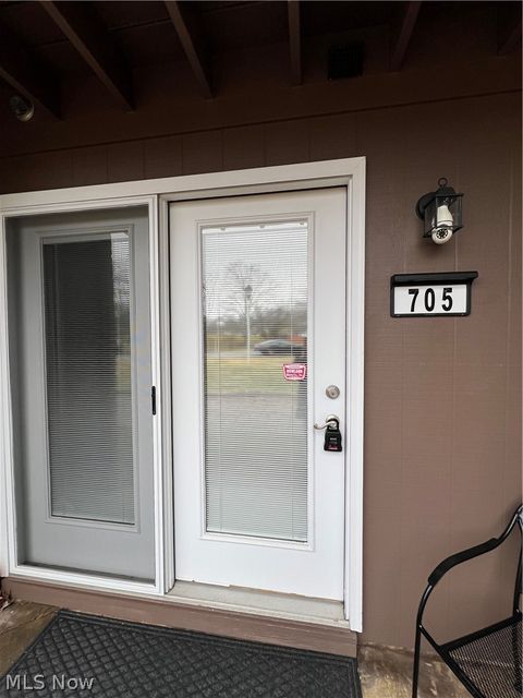 Tiny photo for 705 Lakeview Dr, Cortland, OH 44410 (MLS # 5190943)