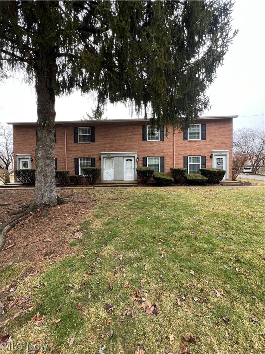 SIMPLY MAGNIFICENT! This 2 Bedroom 1 and 1/2 Bathroom Condo is PERFECT and ready for you to move right in! Every corner of this beautiful Condo has been meticulously well kept. Large eat in Kitchen has lovely Oak Cabinetry, all new Stainless Steel Appliances, beautiful ceramic flooring and houses a Laundry Room for your convenience. Large Living Room with newer carpet. ALL WINDOWS are new and house blinds built-into them. Large Master Bedroom has its own balcony and another Bedroom are on the second level as well as a Full BathroomBack Patio area has privacy walls. this unit comes with 2 appointed parking carports. There is additional parking for guests. Condo fees include Water, Sewer, Garbage, outside maintenance, and outside insurance. Call today!