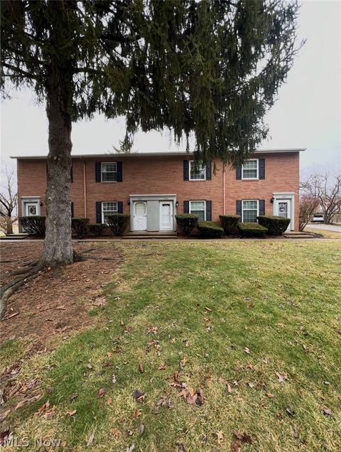Tiny photo for 705 Lakeview Dr, Cortland, OH 44410 (MLS # 5190943)
