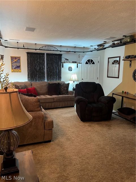 Tiny photo for 705 Lakeview Dr, Cortland, OH 44410 (MLS # 5190943)