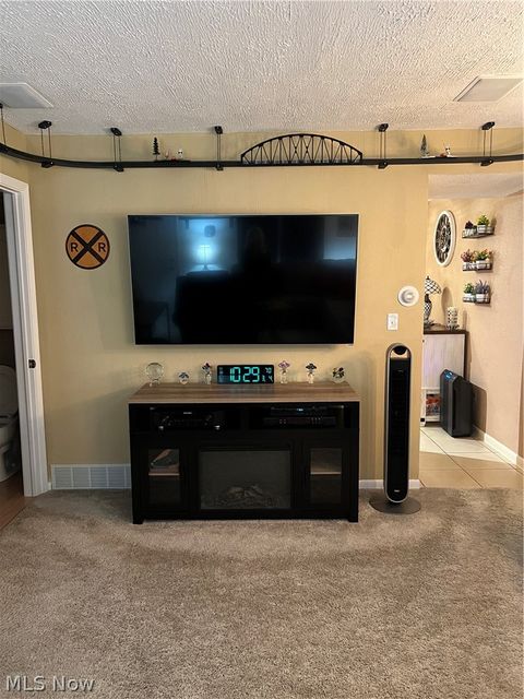 Tiny photo for 705 Lakeview Dr, Cortland, OH 44410 (MLS # 5190943)