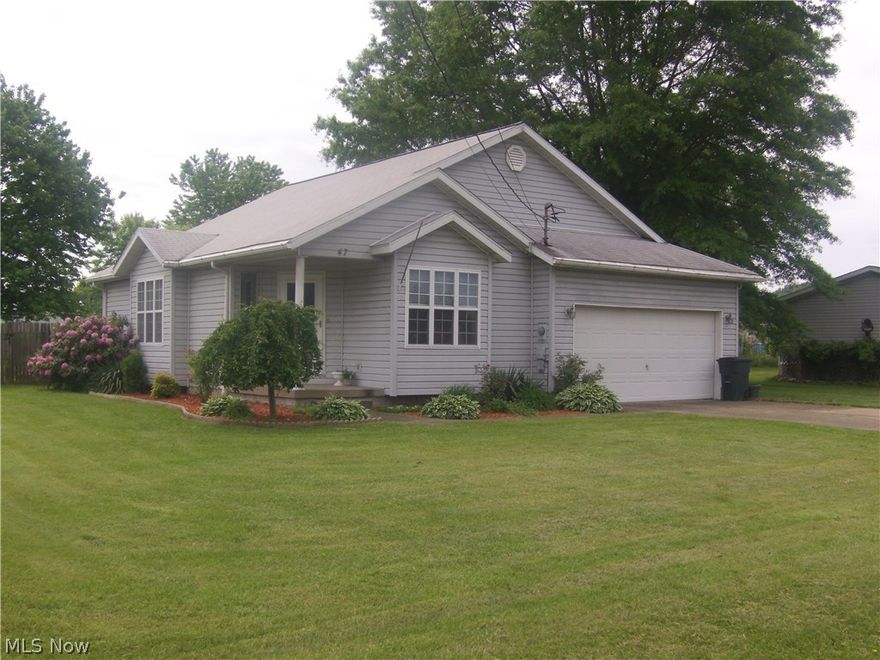 One level living, on .41 acre. Built in 1990. Great curb appeal. 3 bedrooms & 2 baths. Private fenced backyard with storage shed. Move-in ready. You wont be disappointed!