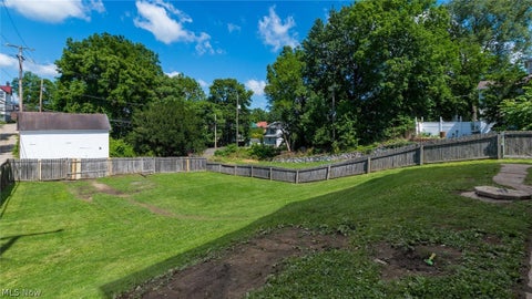Tiny photo for 221 N 9th Street, Cambridge, OH 43725 (MLS # 5221776)