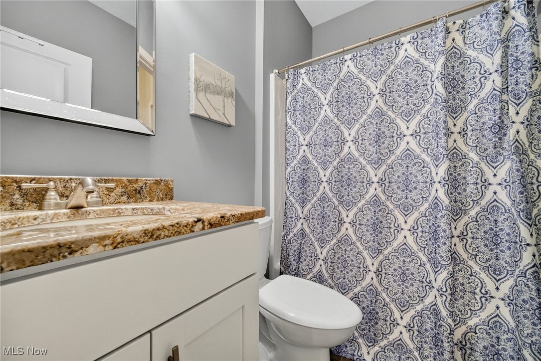 Rocky River, Ohio 44116, United States, 3 Bedrooms Bedrooms, ,4 BathroomsBathrooms,Residential,Pending,204594