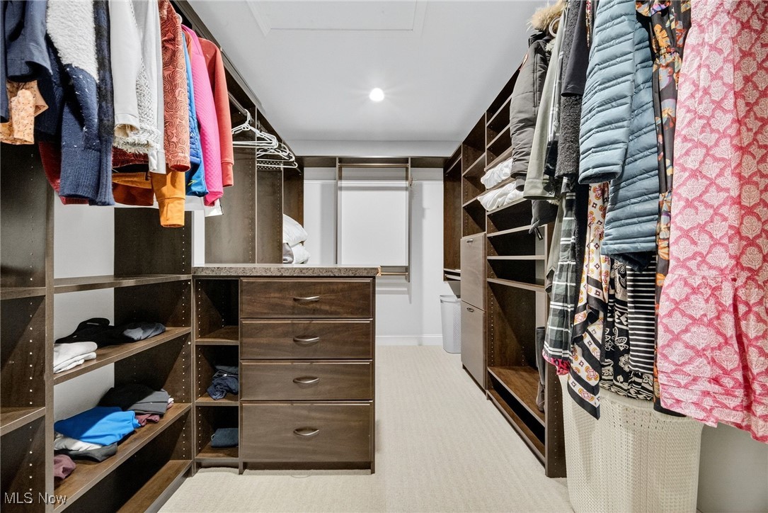 Rocky River, Ohio 44116, United States, 3 Bedrooms Bedrooms, ,4 BathroomsBathrooms,Residential,Pending,204594