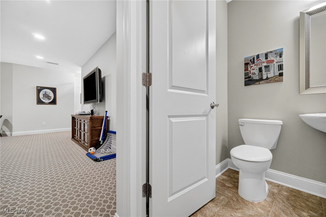 Rocky River, Ohio 44116, United States, 3 Bedrooms Bedrooms, ,4 BathroomsBathrooms,Residential,Pending,204594