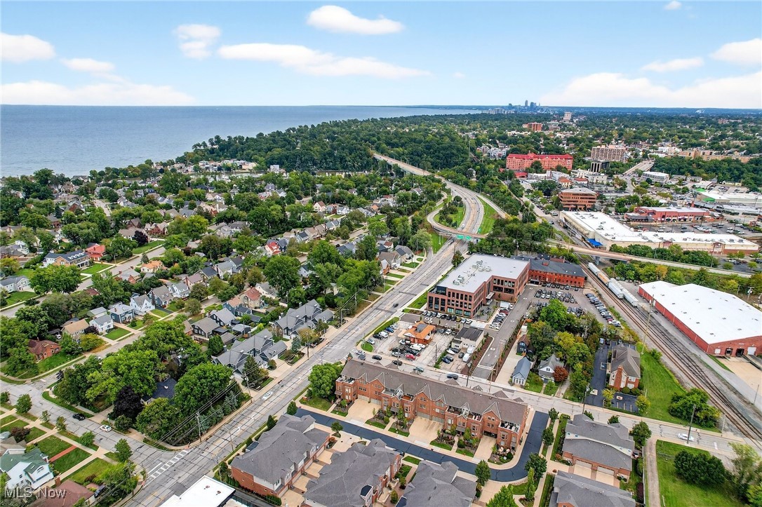 Rocky River, Ohio 44116, United States, 3 Bedrooms Bedrooms, ,4 BathroomsBathrooms,Residential,Pending,204594