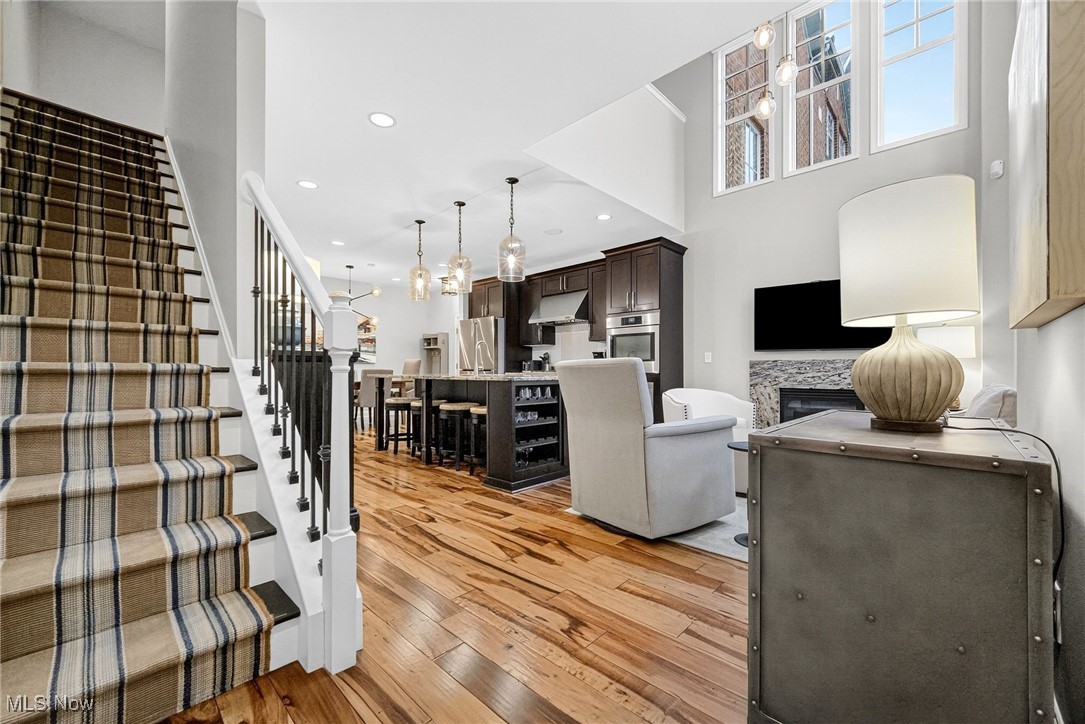 Rocky River, Ohio 44116, United States, 3 Bedrooms Bedrooms, ,4 BathroomsBathrooms,Residential,Pending,204594