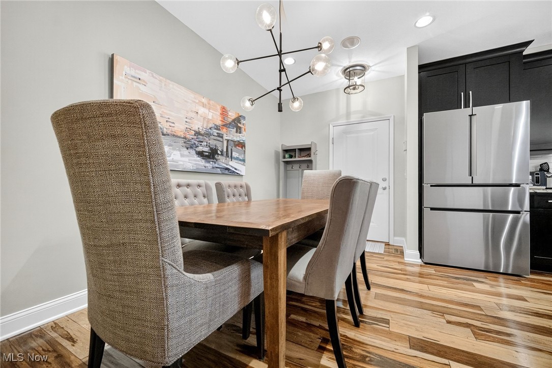 Rocky River, Ohio 44116, United States, 3 Bedrooms Bedrooms, ,4 BathroomsBathrooms,Residential,Pending,204594