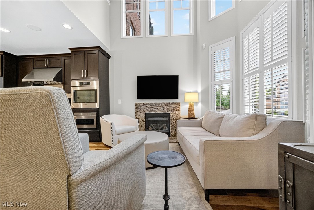 Rocky River, Ohio 44116, United States, 3 Bedrooms Bedrooms, ,4 BathroomsBathrooms,Residential,Pending,204594