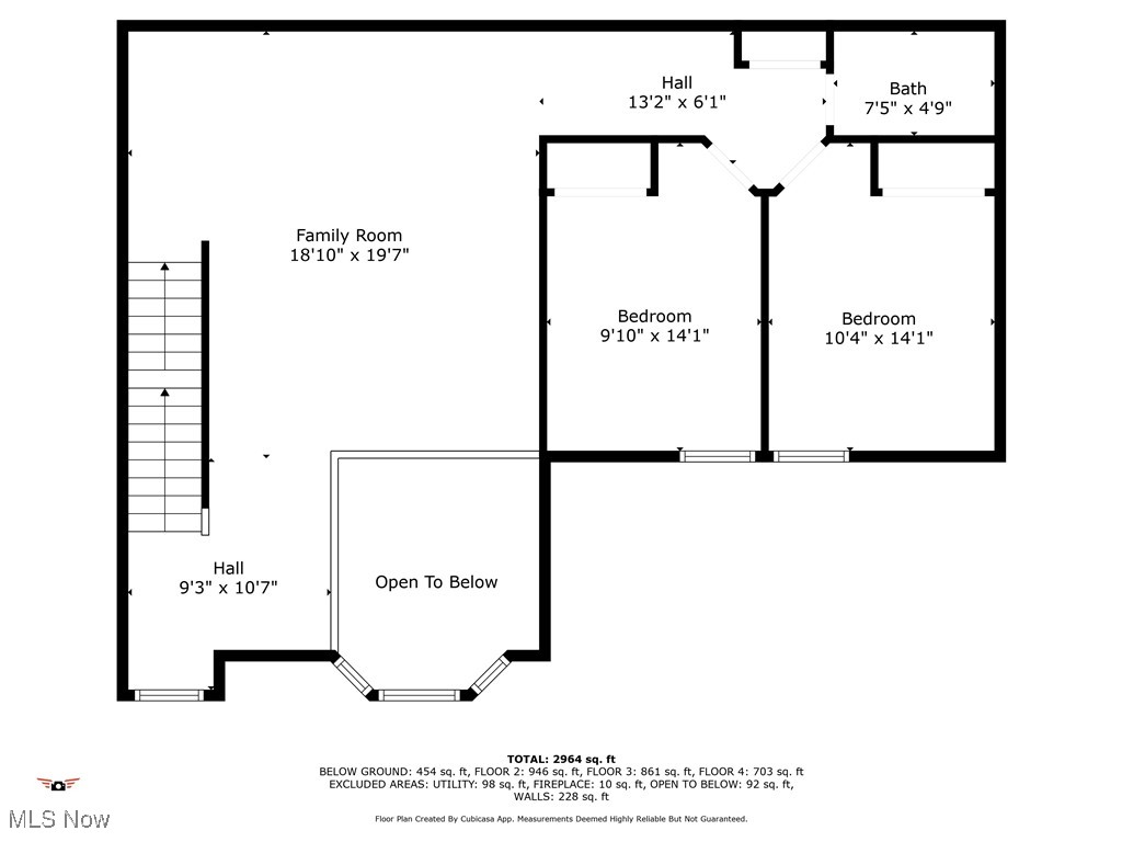 Rocky River, Ohio 44116, United States, 3 Bedrooms Bedrooms, ,4 BathroomsBathrooms,Residential,Pending,204594