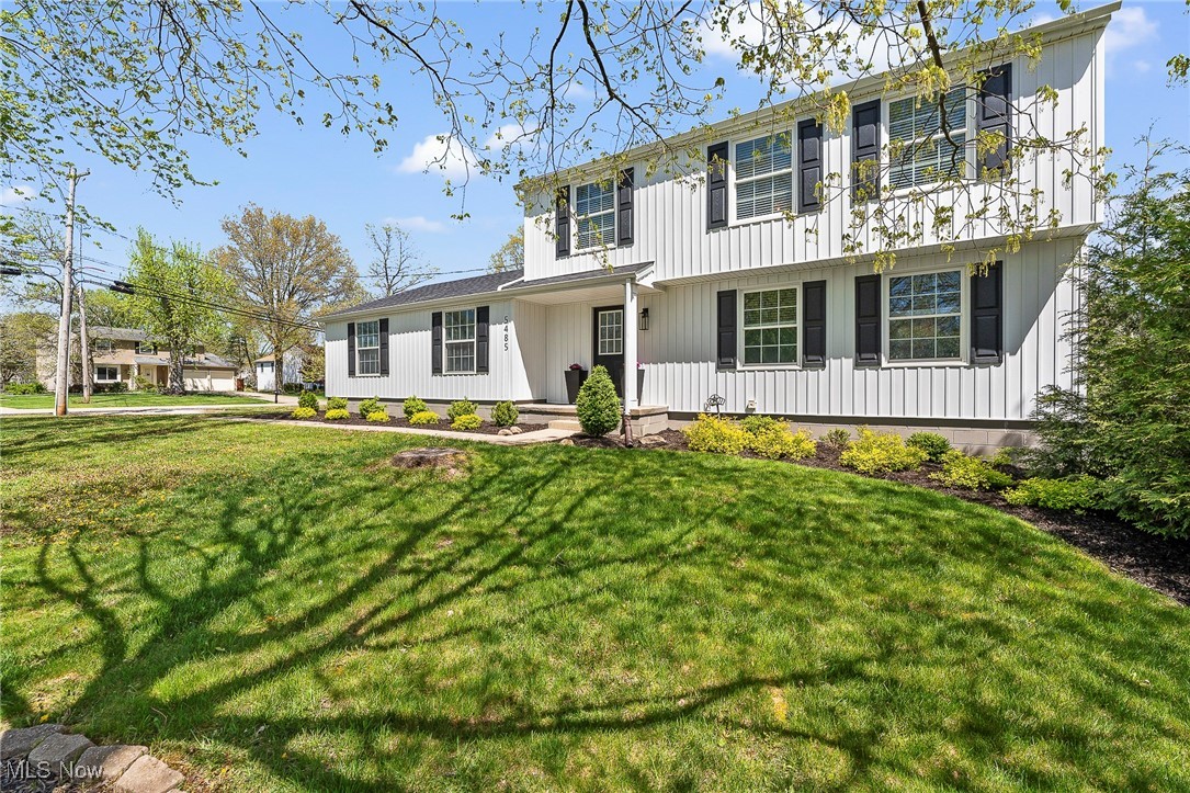 5485 Diana Lynn Drive, Stow, Ohio image 2