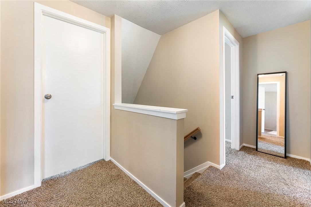 5485 Diana Lynn Drive, Stow, Ohio image 17