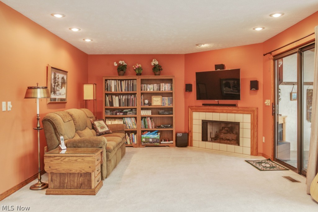 Silver Valley Condo - Residential