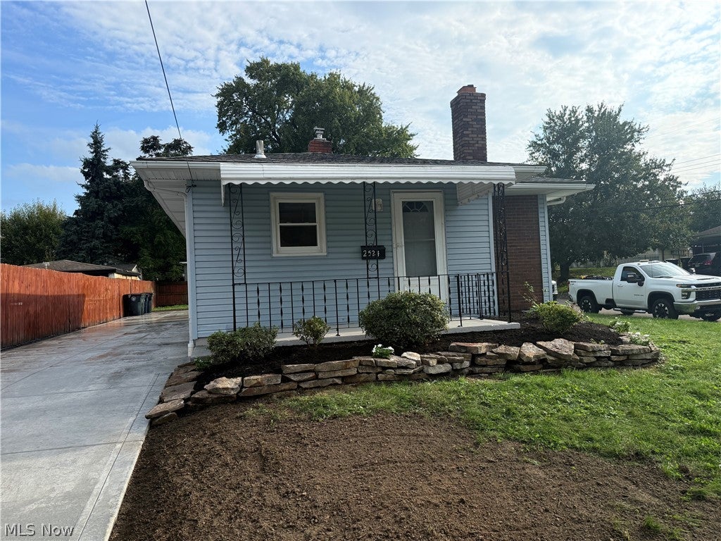 2524 Albrecht Avenue