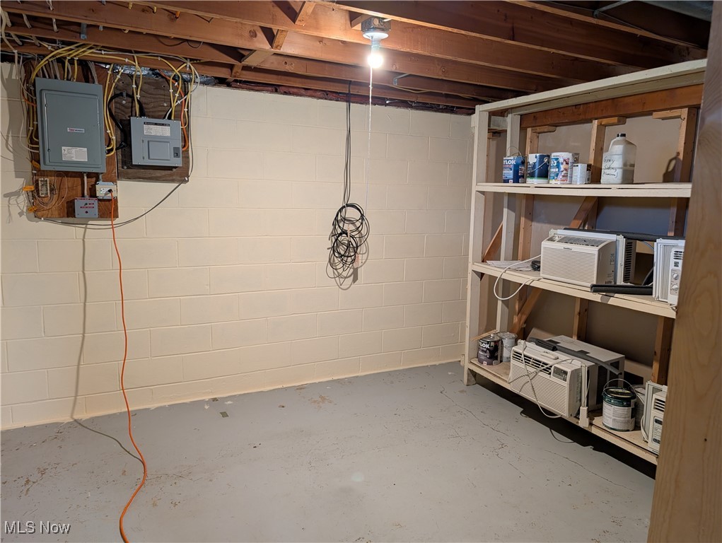 14864 Hayes Road, Middlefield, Ohio image 33