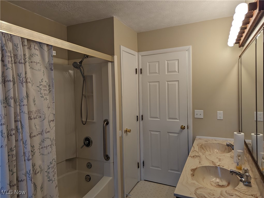 14864 Hayes Road, Middlefield, Ohio image 11