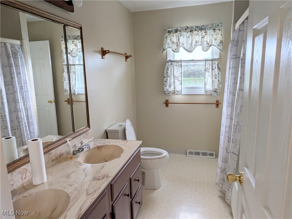 14864 Hayes Road, Middlefield, Ohio image 18