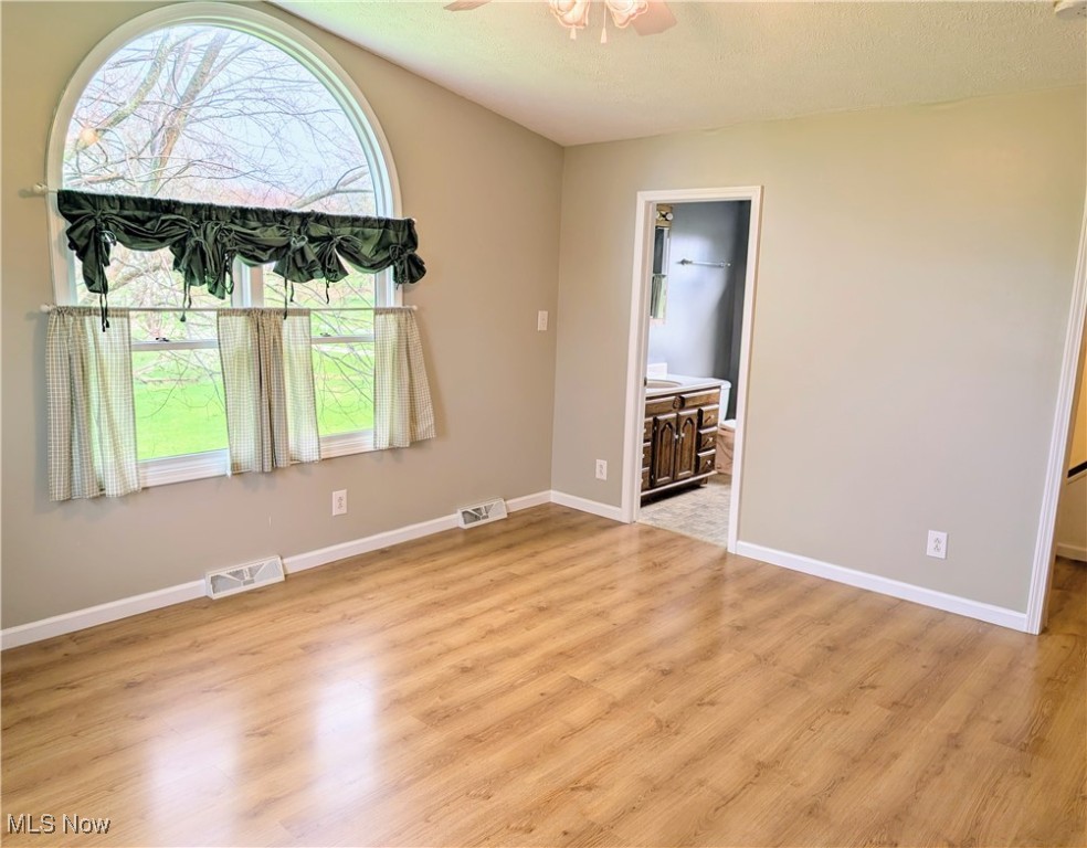 14864 Hayes Road, Middlefield, Ohio image 3
