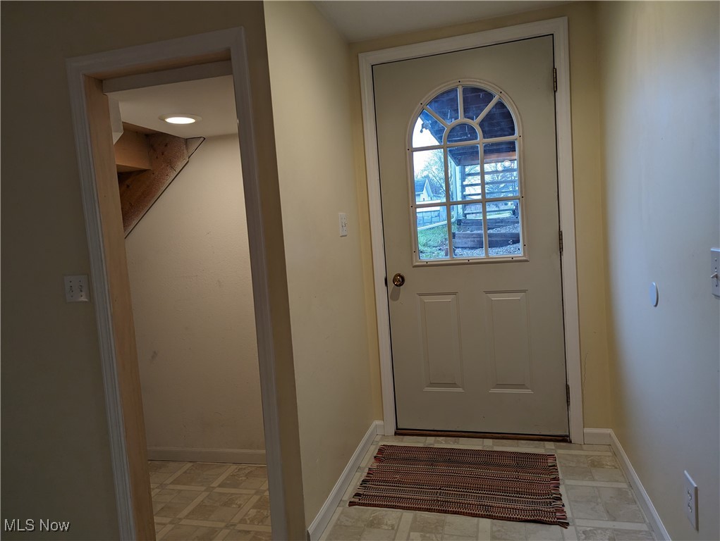 14864 Hayes Road, Middlefield, Ohio image 25