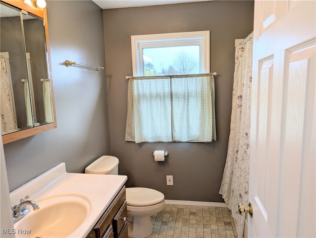 14864 Hayes Road, Middlefield, Ohio image 16