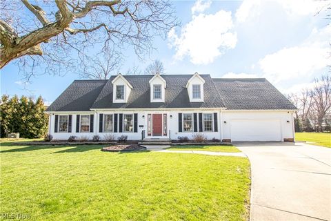 Homes For Sale - 218 Wells Court<br/> Euclid, OH 44132