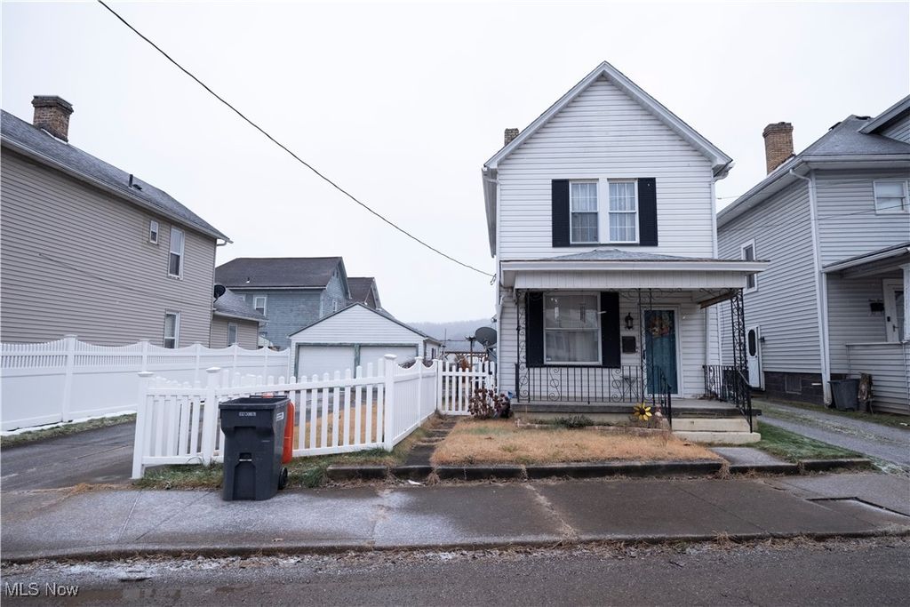 Photo of 408 15 Street, Wellsville, OH 43968 (MLS # 5177750)